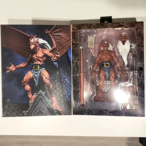 NECA Disney Gargoyles BROOKLYN Ultimate Action Figure * NEW - Picture 4 of 4